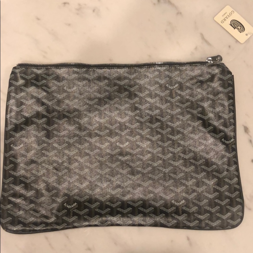 Goyard senat pouch